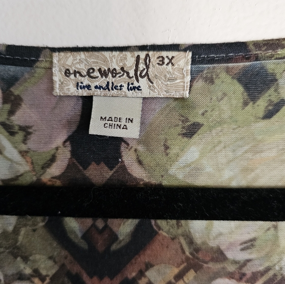 One World long sleeve Floral Watercolor Top 3X like new - Picture 3 of 5